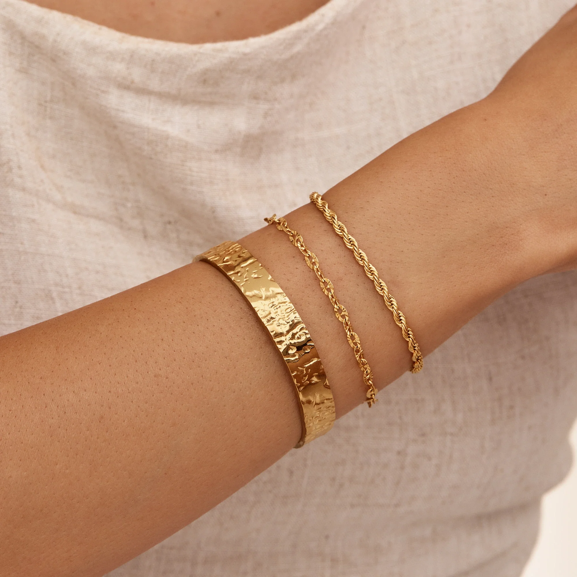 Bold Sequin Chain Bracelet - Image 6