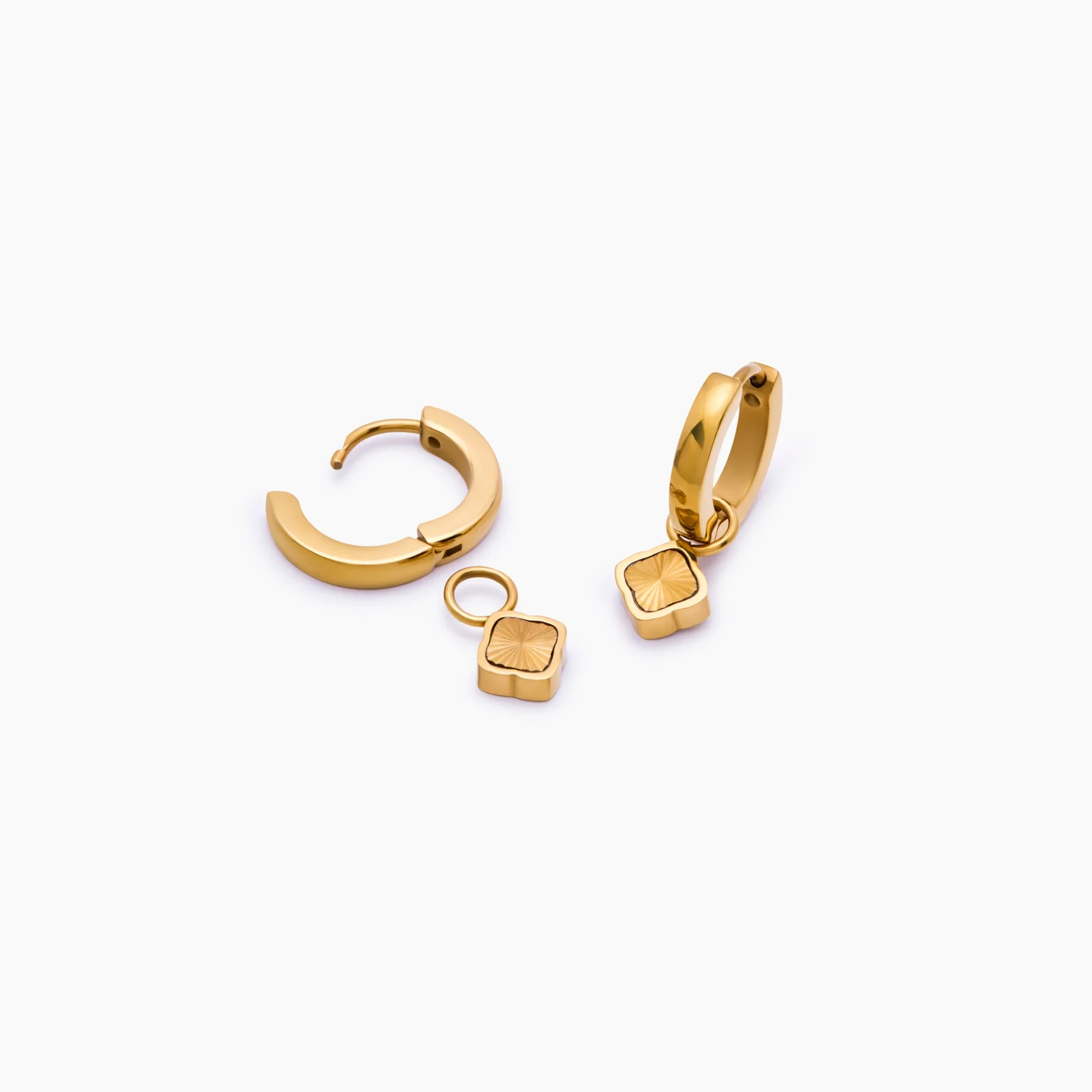 Mini Clover Earrings - Image 4